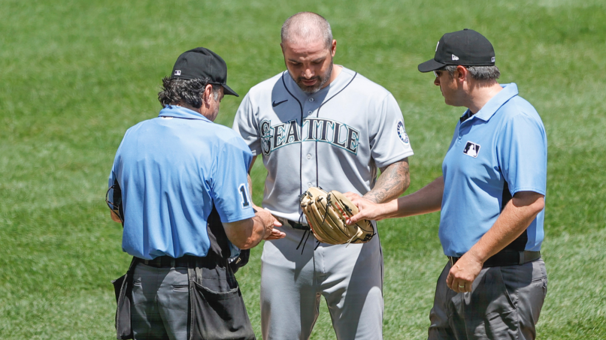 Tras la apelación, la suspensión de 10 días del lanzador zurdo Héctor Santiago por sustancias pegajosas en su guante fue mantenida por MLB.