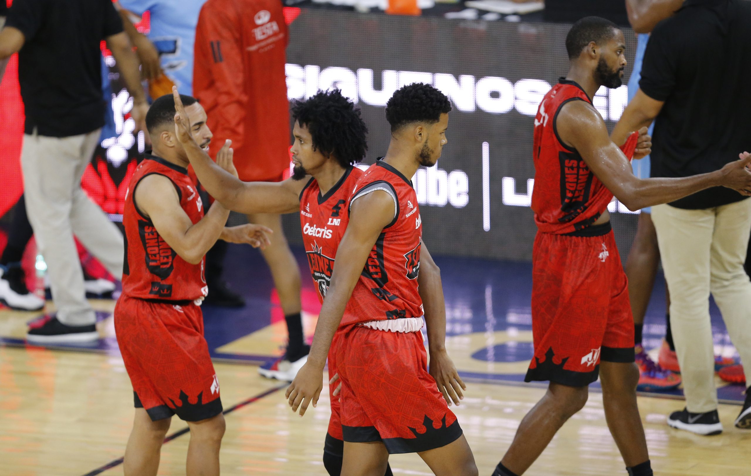 Leones-inician-ganando
