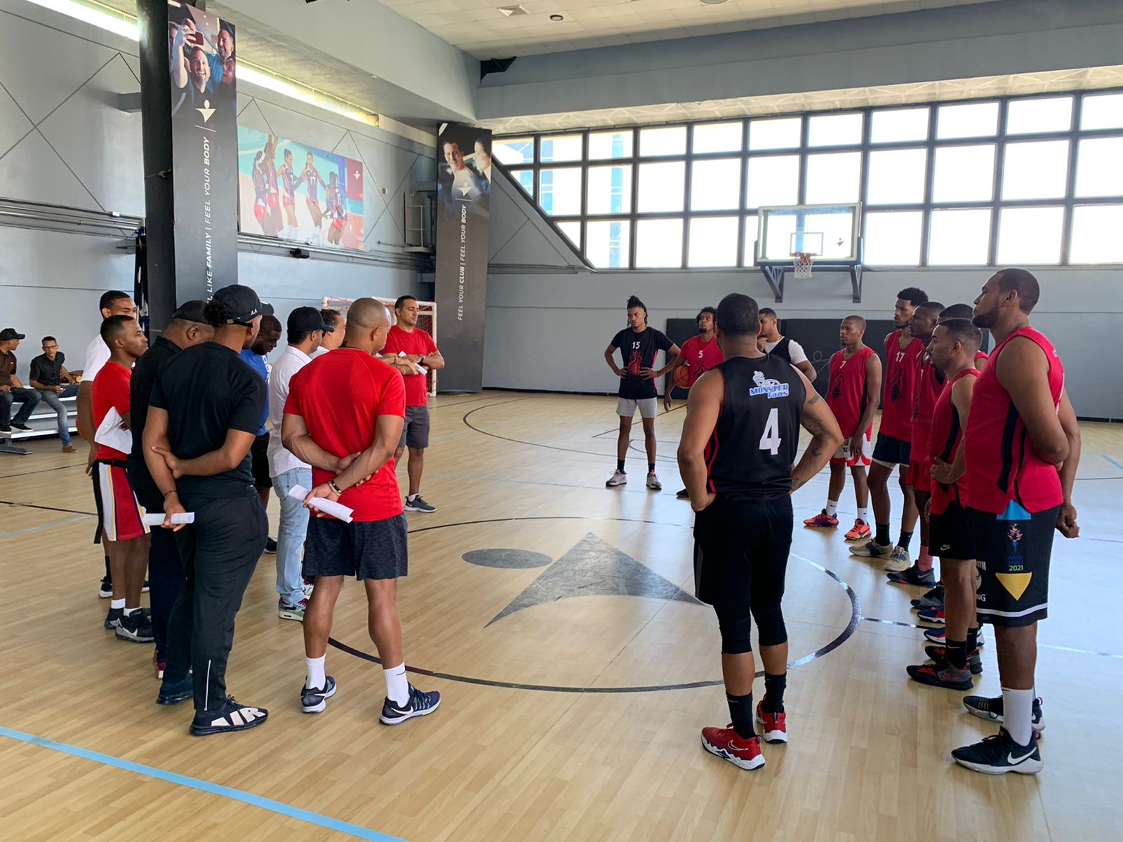Leones de Santo Domingo inician defensa de la corona