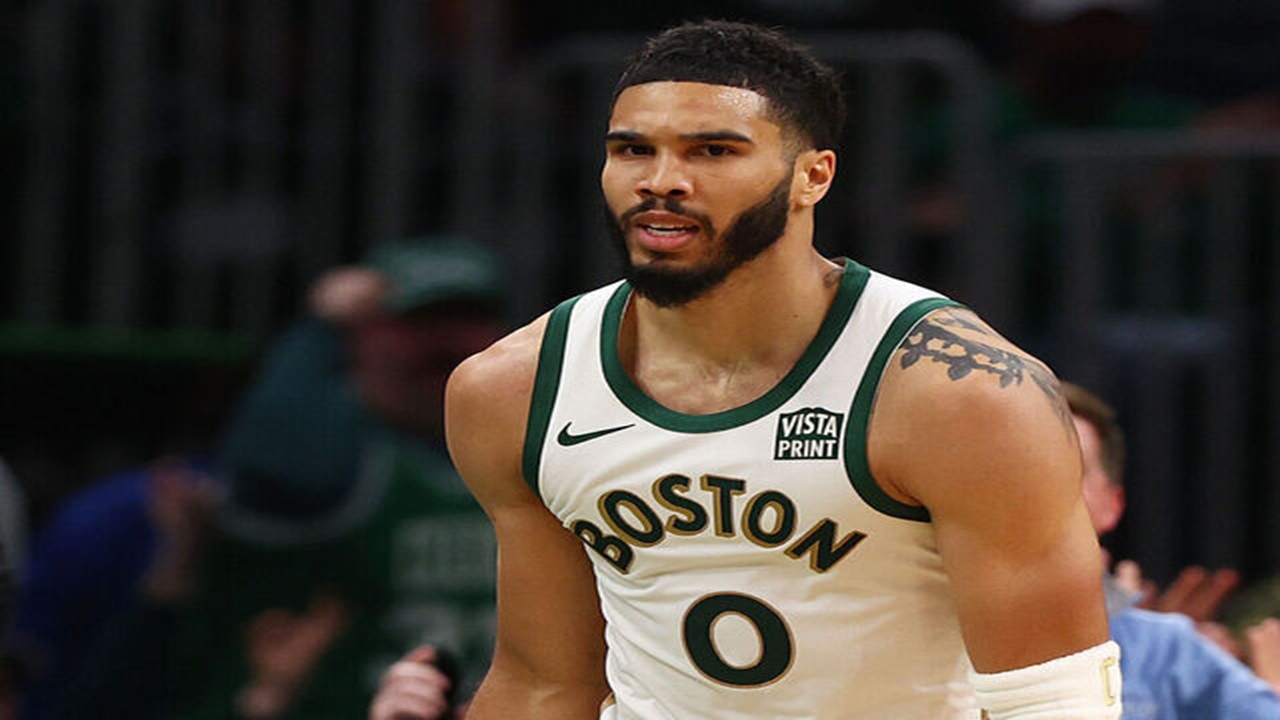 Jayson Tatum anotó 23 puntos en la victoria de los Celtics sobre los Pelicans
