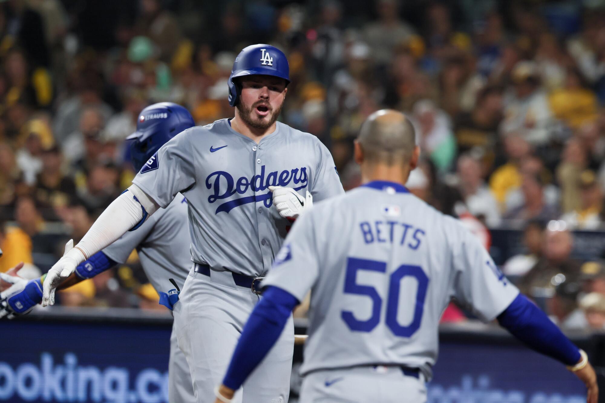 Los Dodgrs vencen a San Diego y fuerzan un juego decisivo