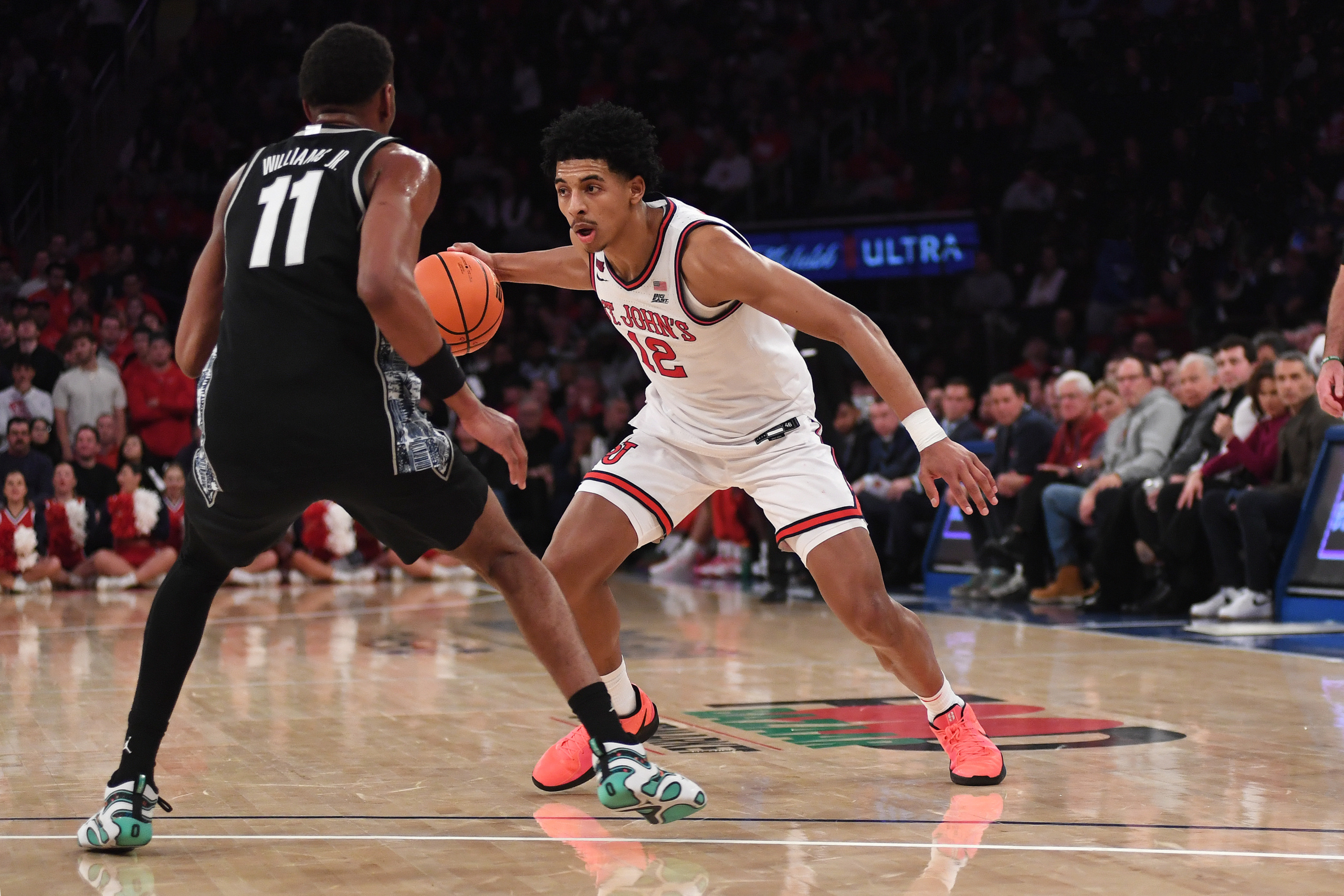 RJ Luis y St. John's vencieron a Seton Hall y aseguraron la conferencia el Big East del baloncesto colegial, por primera vez en desde 1985