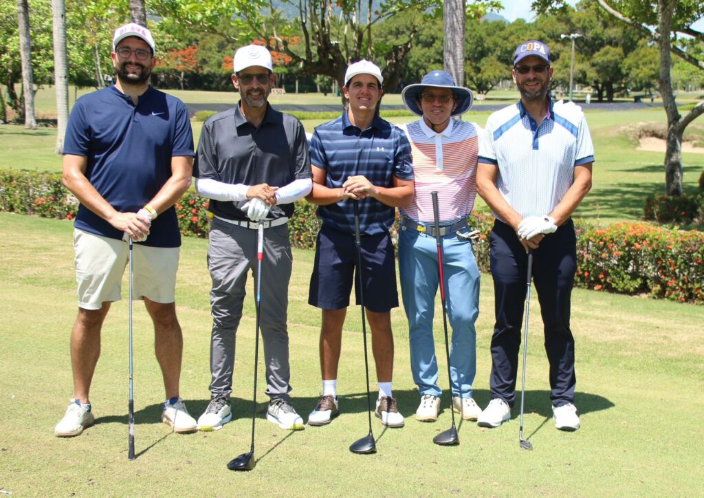 Dr, Luis Redondo, Ingeniero Guillermo Abbott (Ex Presidente del PPGC), Georgie Morales, Américo Nuñez, y el actual presidente del PPGC, Juan Antonio Morales en Copa Rotativa de Golf