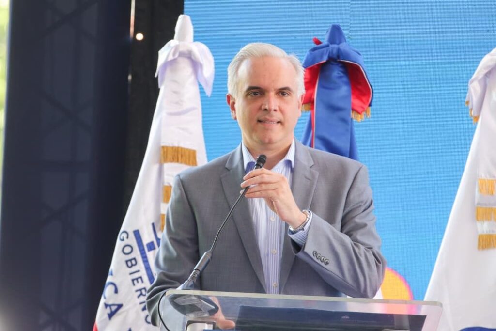 Luis Miguel De Camps, ministro Educación