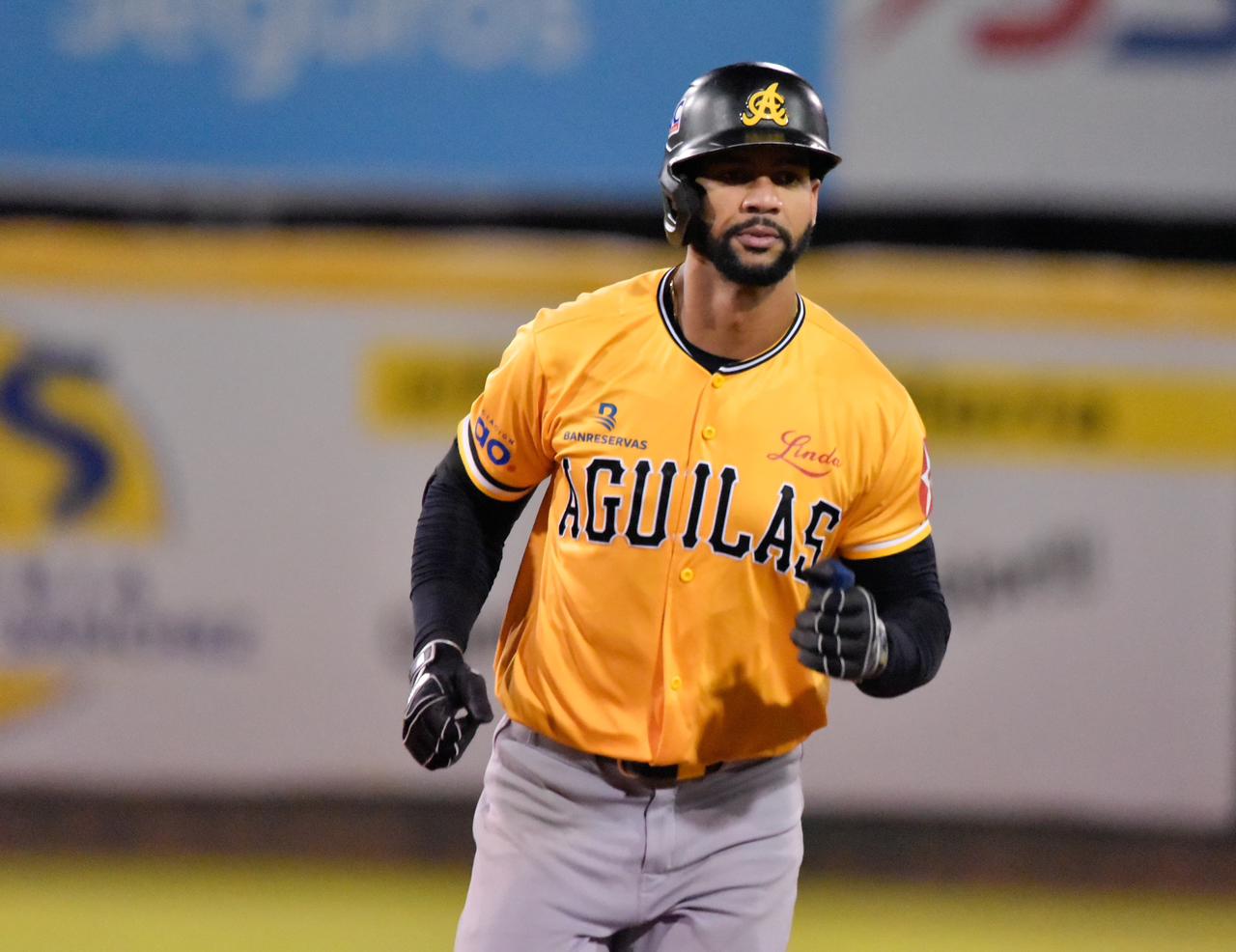Leody Taveras conectó jonrón para abrir el marcador del juego entre Águilas Cibaeñas y Giganes del Cibao en el RR de la Pelota Invernal