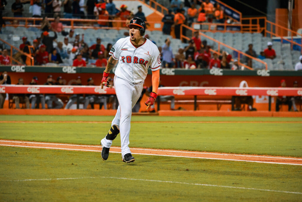 Yairo Muñoz conectó jonrón, triple y remolcó cinco por los Toros del Este