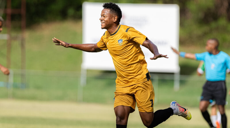 Josue Báez goleador de O&M FC