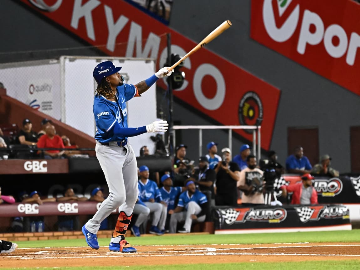 Licey aplasta a los Gigantes con dos jonrones de Kevin Alcántara